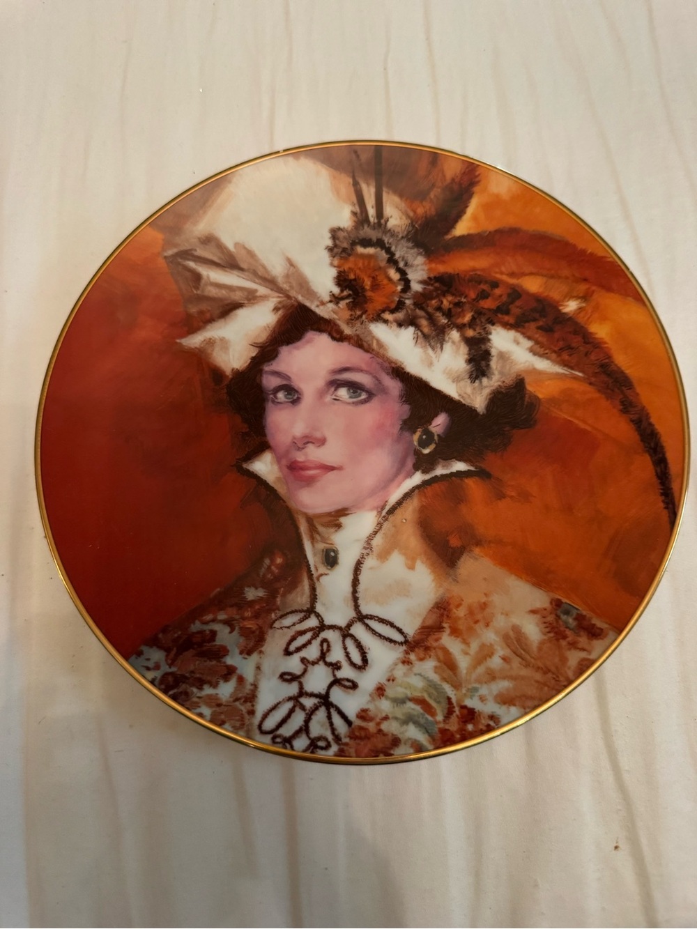 Avon Vintage Mrs Albee Autumn - Four Seasons Decorative Plate